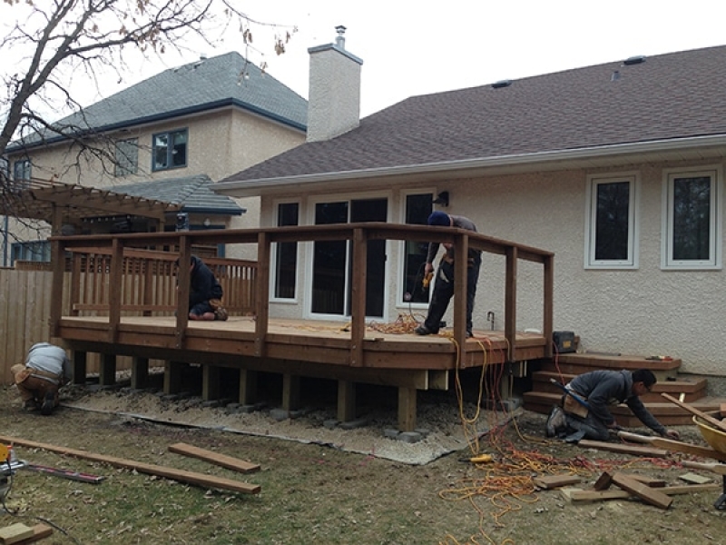 Basic rear deck in treated brown