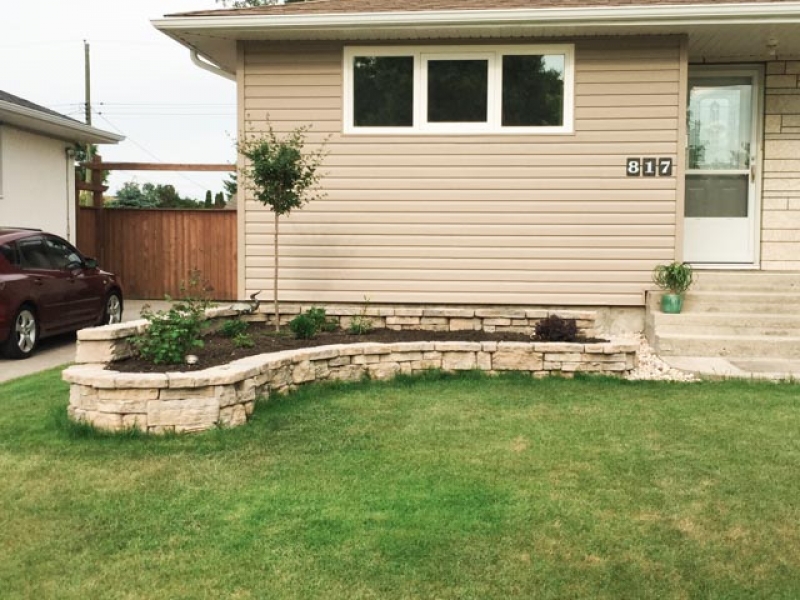 Front yard Belvedere retaining wall in Fon du Lac