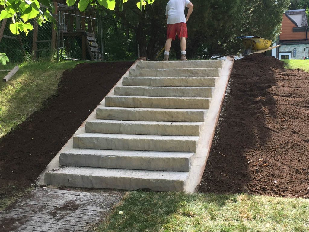 Rosetta Outcropping stone steps in riverbank dike