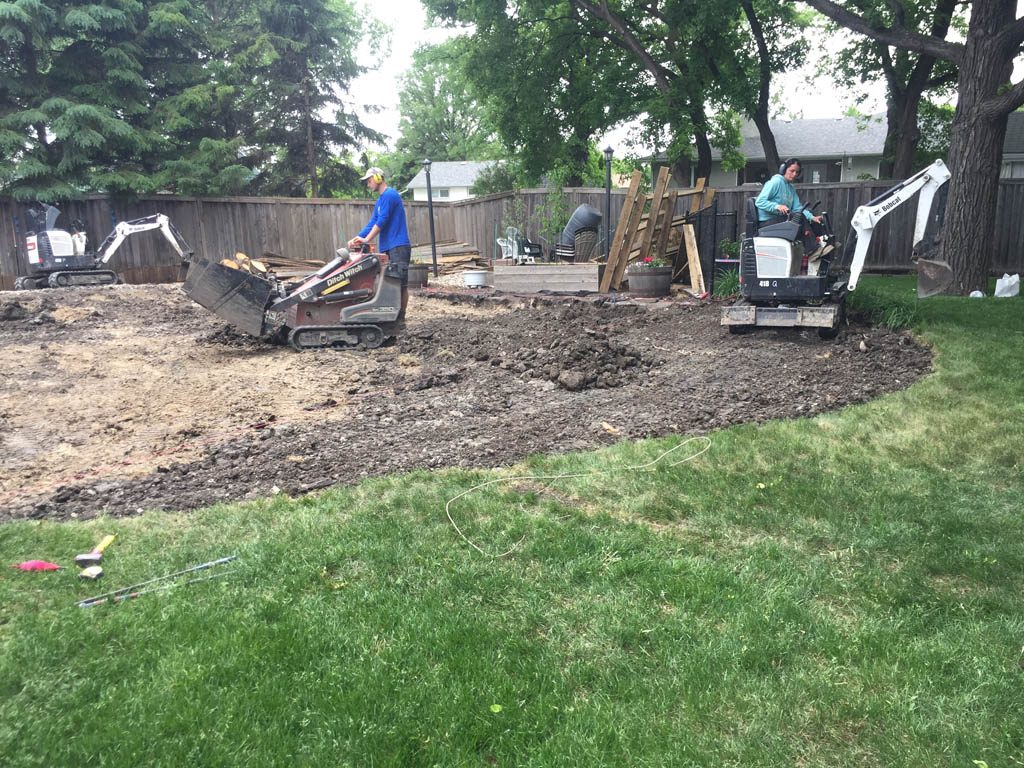 Pool removal with narrow gate access