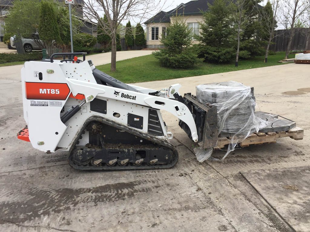 Mini skid steer Bobcat service