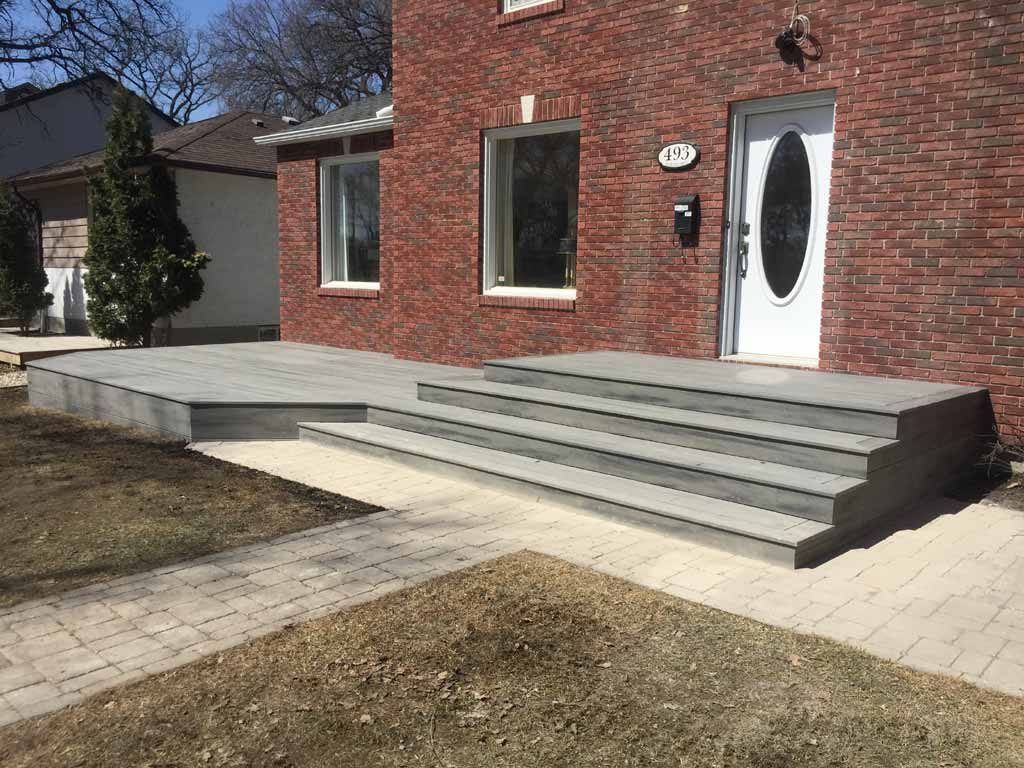 Trex Composite deck in Island Mist