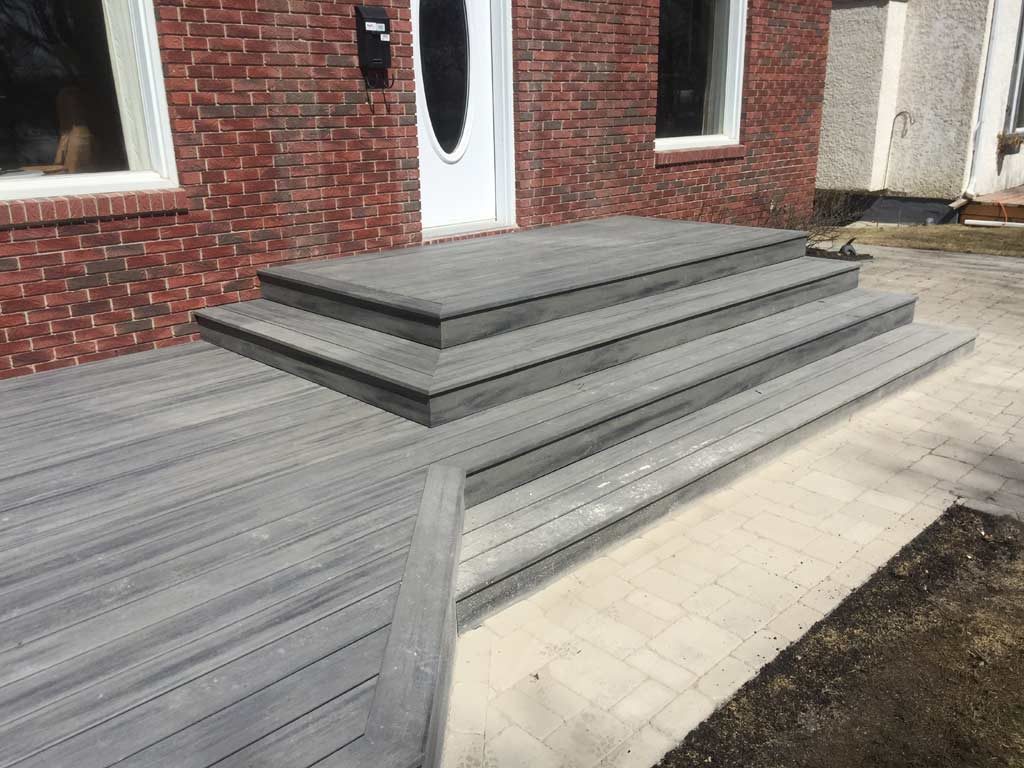 Trex Composite deck in Island Mist