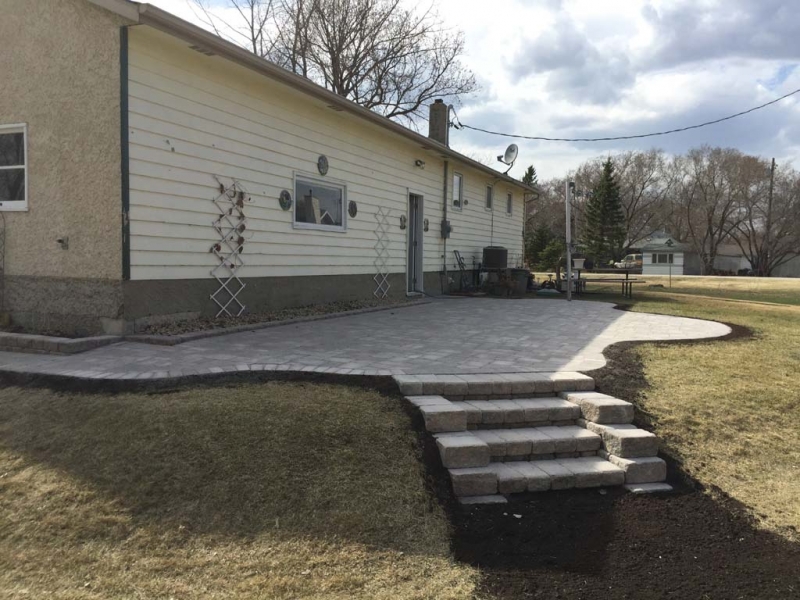 Patio with Roman Pisa steps in hill (patios, retaining walls)